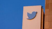 Di tengah lanskap media sosial yang terus berkembang, langkah besar baru-baru ini telah menghiasi jagat maya: transformasi Twitter menjadi "X".