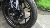 Ban motor adalah salah satu komponen kunci yang menentukan kenyamanan, performa, dan, yang paling penting, keamanan saat berkendara.