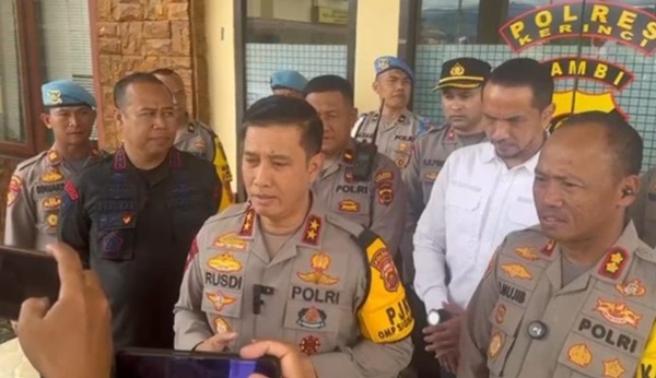 Pelaku pembakaran kotak suara di Tempat Pemungutan Suara (TPS) di Desa Renah Kayu Embun (RKE), Kecamatan Kumun Debai, Kota Sungaipenuh