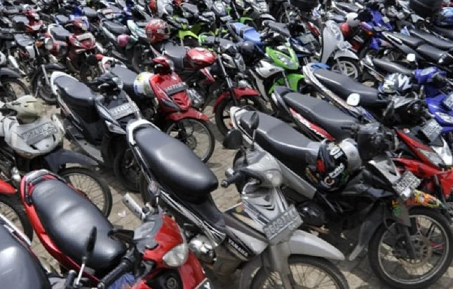 setiap produsen sepeda motor berusaha keras meluncurkan model yang dapat memenuhi kebutuhan pasar dan menjadi populer di kalangan konsumen. setiap produsen sepeda motor berusaha keras meluncurkan model yang dapat memenuhi kebutuhan pasar dan menjadi populer di kalangan konsumen.