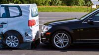 Sistem rem Anti-lock Braking System (ABS) telah menjadi fitur standar di sebagian besar mobil modern.