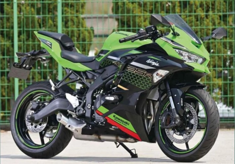 Kawasaki ZX-25R merupakan salah satu motor sport yang sangat dinanti di Indonesia dan di seluruh dunia.