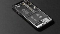 Baterai adalah salah satu komponen paling penting dalam smartphone (HP) modern. Tanpa baterai yang baik, semua teknologi canggih dalam perangkat tersebut tidak akan berfungsi.