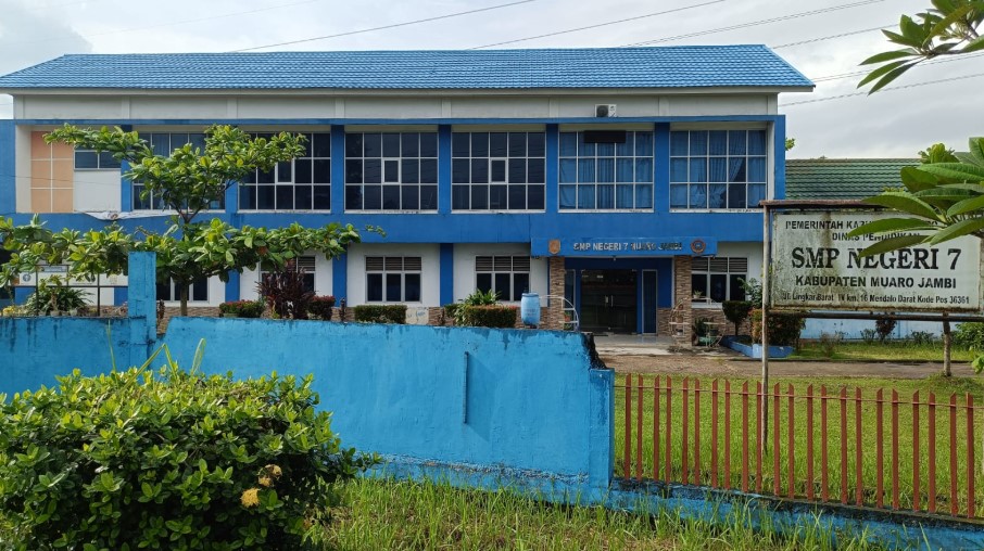 SMP Negeri 7 Muaro Jambi kekurangan guru mata pelajaran Pendidikan Agama Kristen. SMP Negeri 7 Muaro Jambi kekurangan guru mata pelajaran Pendidikan Agama Kristen.