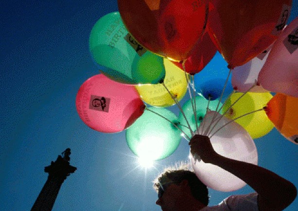 Tahun baru adalah momen refleksi dan resolusi; waktu untuk merayakan pencapaian masa lalu dan menantikan peluang masa depan.