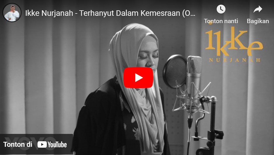 lagu terhanyut dalam kemesraan ikke nurjanah.
