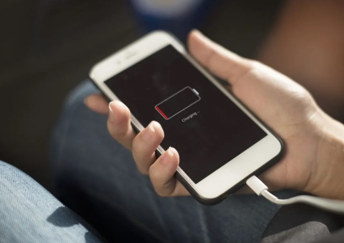 Di era digital ini, powerbank telah menjadi kebutuhan esensial. Smartphone, tablet, dan gadget lainnya membutuhkan daya yang cukup untuk menunjang aktivitas kita sehari-hari.