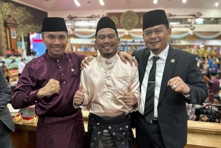 Rocky Candra mengenang masa lalu bersama Edi Purwanto dan Elpisina di HUT Provinsi Jambi