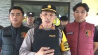 Tim unit rekskrim Polsek Sekernan, Polres Muaro Jambi meringkus dua pelaku penjarahan truk kontainer membawa daging sapi beku program makan gratis Presiden Prabowo.