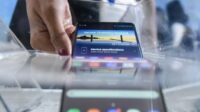 Smartphone adalah salah satu perangkat elektronik yang sangat rentan terhadap air. Jika tidak segera ditangani, kerusakan akibat air bisa menjadi serius.