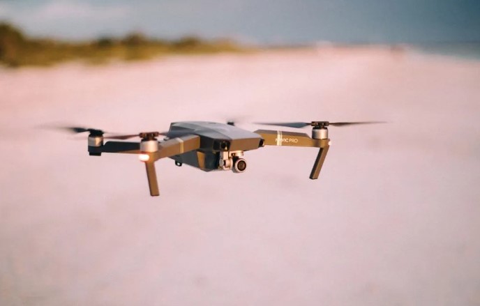 Drone telah mengalami perkembangan pesat dalam beberapa tahun terakhir, bertransformasi dari mainan mahal menjadi alat penting di berbagai industri.