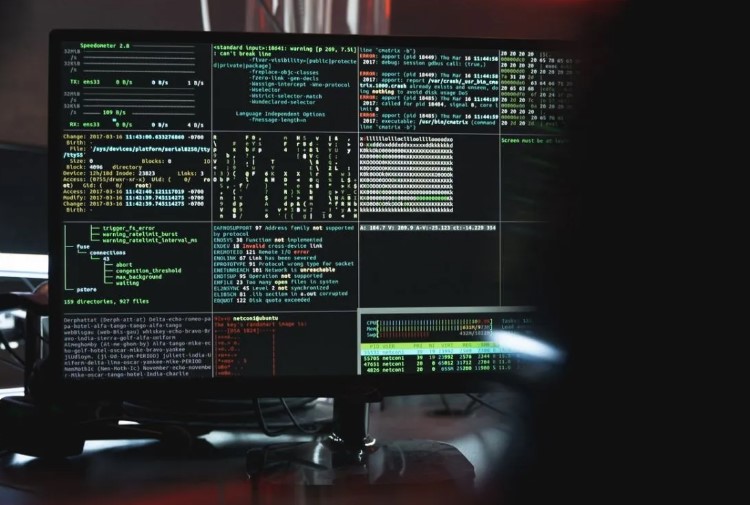 HTML, singkatan dari HyperText Markup Language, adalah bahasa markup standar untuk membuat halaman web.