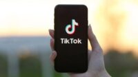 TikTok, platform media sosial yang sangat populer untuk berbagi video pendek, telah menjadi sorotan di berbagai negara, termasuk Amerika Serikat (AS).
