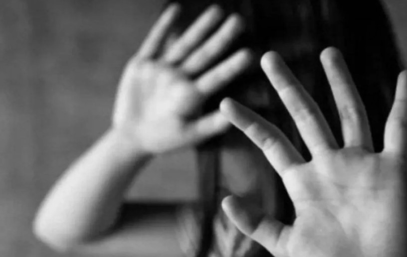 Seorang oknum pembina Pramuka (RK) di Kabupaten Batanghari, Provinsi Jambi ditangkap polisi lantaran diduga telah melakukan plecehan seksual terhadap sembilan (9) orang pelajar SMP Seorang oknum pembina Pramuka (RK) di Kabupaten Batanghari, Provinsi Jambi ditangkap polisi lantaran diduga telah melakukan plecehan seksual terhadap sembilan (9) orang pelajar SMP