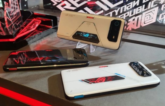 ASUS Republic of Gamers (ROG) adalah sub-merek dari ASUS yang didedikasikan untuk menciptakan perangkat keras dan perangkat lunak gaming berkualitas tinggi.