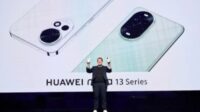 Huawei, salah satu produsen smartphone terbesar di dunia, menghadapi tantangan besar sejak tahun 2019 ketika pemerintah Amerika Serikat memasukkan perusahaan tersebut ke dalam daftar entitas yang membatasi aksesnya ke teknologi dan produk asal AS.