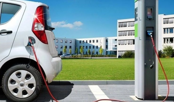 Mobil listrik semakin populer sebagai pilihan transportasi ramah lingkungan, terutama di era di mana keberlanjutan menjadi perhatian utama. Mobil listrik semakin populer sebagai pilihan transportasi ramah lingkungan, terutama di era di mana keberlanjutan menjadi perhatian utama.