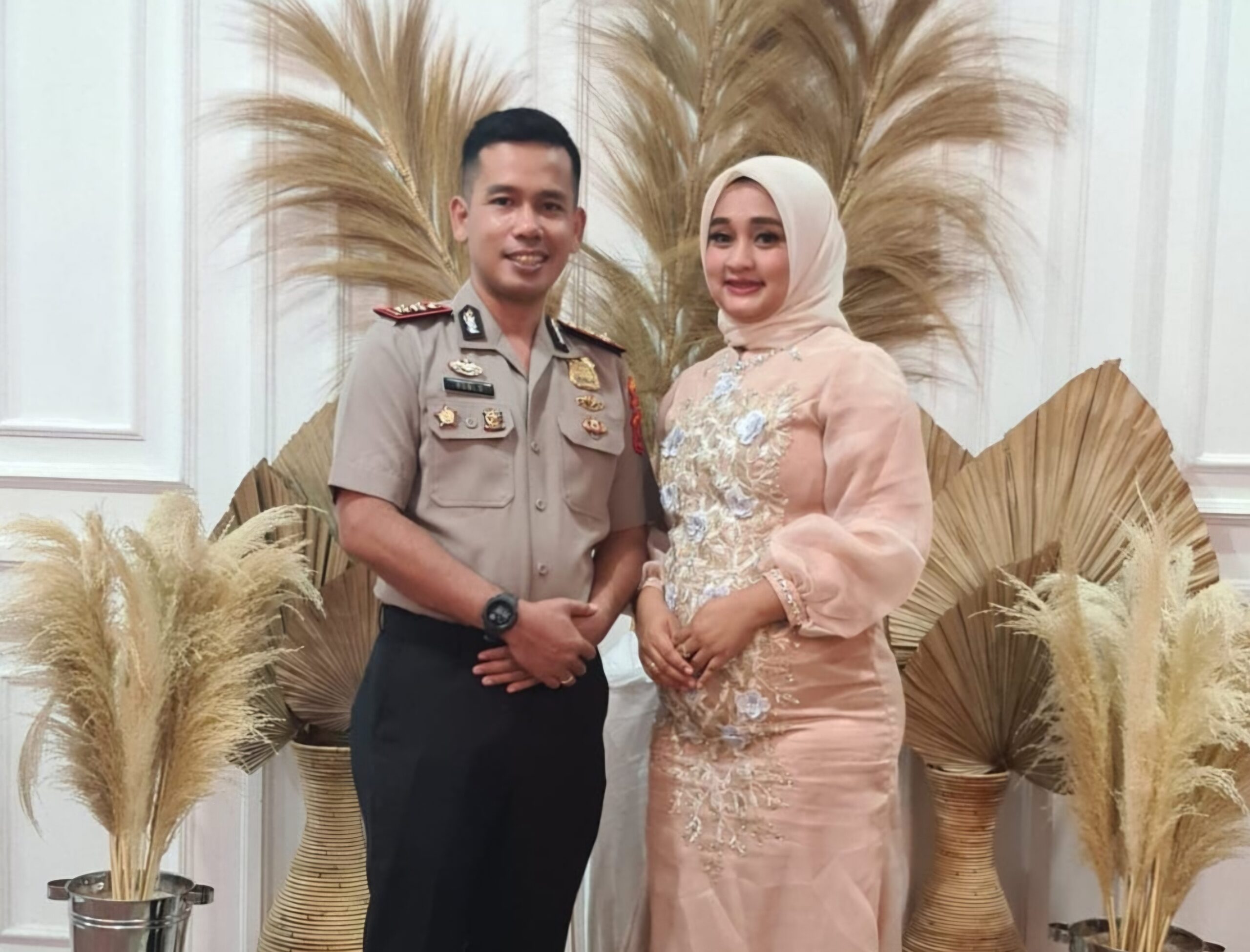 Kapolres Merangin AKBP Roni Syahendra beserta istri Ny. Helga Mirani Fabiola.(ist)