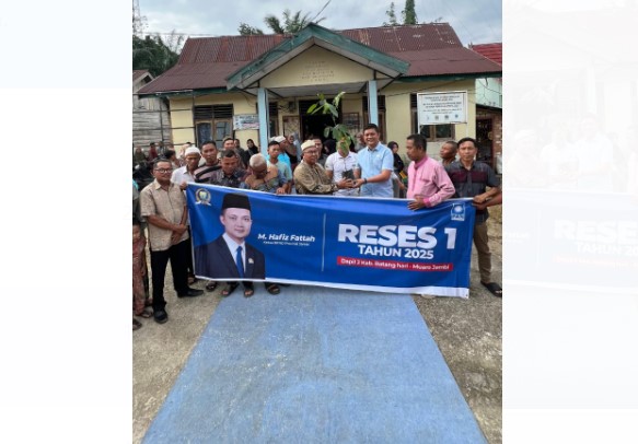 Ketua DPRD Provinsi Jambi, M Hafiz Fattah melaksanakan agenda reses di Desa Simpang Jelutih, Kecamatan Bathin XXIV Ketua DPRD Provinsi Jambi, M Hafiz Fattah melaksanakan agenda reses di Desa Simpang Jelutih, Kecamatan Bathin XXIV