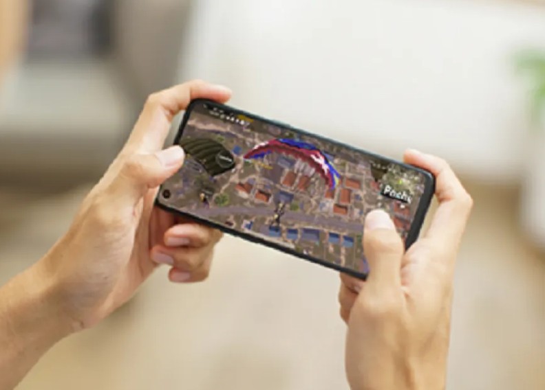 Smartphone telah menjadi bagian integral dalam kehidupan sehari-hari, tetapi salah satu masalah yang kerap ditemui pengguna adalah perangkat yang cepat panas.