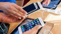 Smartphone telah menjadi bagian tak terpisahkan dari kehidupan modern, menemani kita dalam berbagai aktivitas sehari-hari.