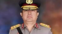 Komjen Pol Tomsi Tohir baru saja dilantik menjadi Sekjen Kementerian Dalam Negeri (Kemendagri) oleh Menteri Dalam Negeri (Mendagri) Tito Karnavian Komjen Pol Tomsi Tohir baru saja dilantik menjadi Sekjen Kementerian Dalam Negeri (Kemendagri) oleh Menteri Dalam Negeri (Mendagri) Tito Karnavian