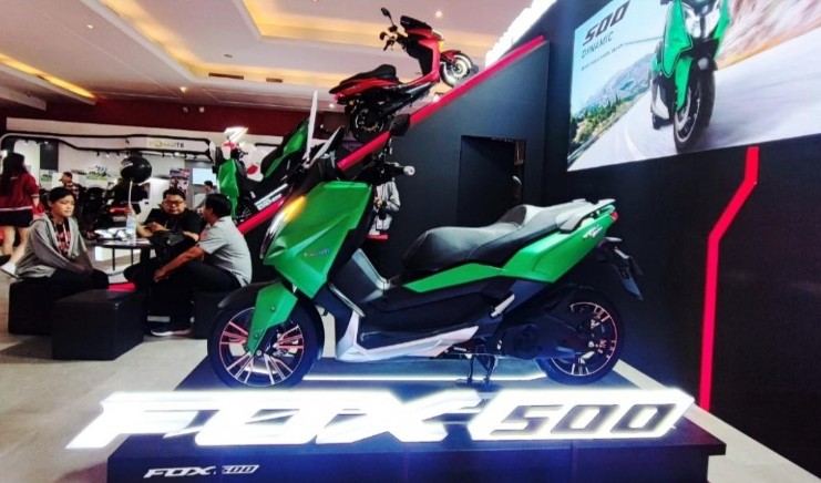 Polytron memboyong tiga motor listrik dalam pameran Indonesia International Motor Show (IIMS) 2025 di JIExpo Kemayoran