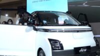 Mobil listrik semakin berkembang di Indonesia seiring dengan meningkatnya kesadaran masyarakat akan pentingnya kendaraan ramah lingkungan.