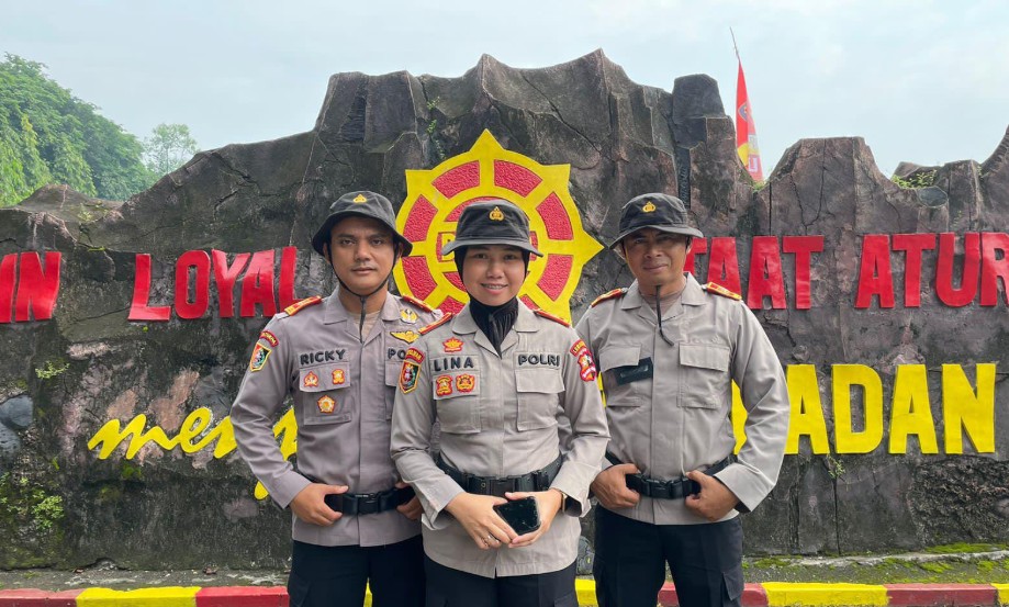 Peserta Instruktur Bootcamp course dari Sepolwan Lemdiklat Polri, Ipda Meifalina mengucapkan terima kasih kepada Kalemdiklat Polri, Komjen Pol Prof Dr Chryshnanda Dwilaksana dan Kasepolwan, Kombes Pol Ratna Setiawati. Peserta Instruktur Bootcamp course dari Sepolwan Lemdiklat Polri, Ipda Meifalina mengucapkan terima kasih kepada Kalemdiklat Polri, Komjen Pol Prof Dr Chryshnanda Dwilaksana dan Kasepolwan, Kombes Pol Ratna Setiawati.
