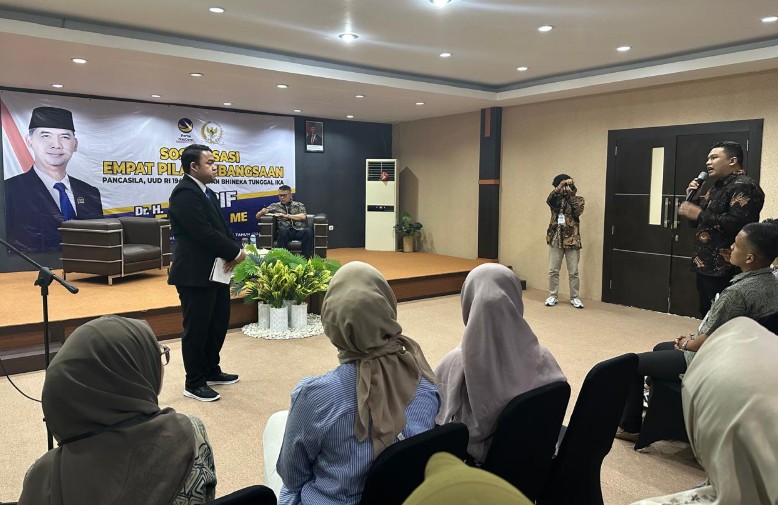 Anggota Komisi XII DPR RI, Syarif Fasha menggelar sosialisasi tentang 4 Pilar Kebangsaan bersama mahasiswa Jambi