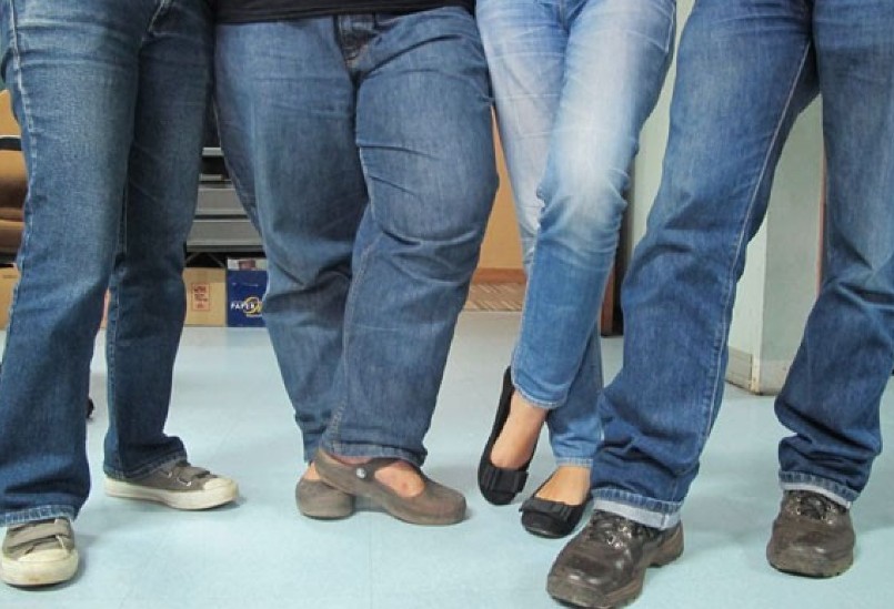 Jeans adalah salah satu item fashion yang paling dikenal dan dicintai di seluruh dunia. Jeans adalah salah satu item fashion yang paling dikenal dan dicintai di seluruh dunia.