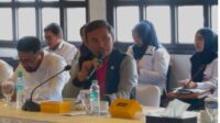 Anggota Komisi 5 DPR RI, Edi Purwanto mengkritisi kaitan adanya truk kontainer bodong yang beroperasi di Pelabuhan Tanjung Priok, Jakarta.