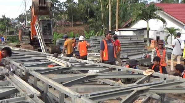 Pembuatan jembatan penghubung sementara di Jalan Lintas Sumatera Jambi-Sumatera Barat akan rampung dikerjakan.