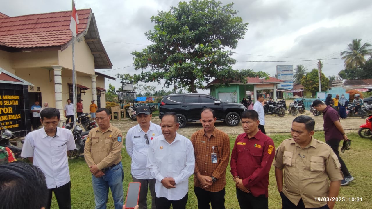 Gerakan Pangan Murah di Pasar Tambang Emas, Kecamatan Pamenang Selatan.