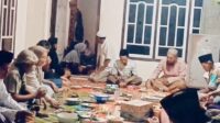 Dalam rangka mempererat hubungan silaturahmi, Yayasan Keadilan Rakyat (YKR) Jambi berbuka puasa bersama puluhan anggota Gabungan Kelompok Tani Hutan Terusan Bersatu (Gapoktan Terusan Bersatu), Batanghari