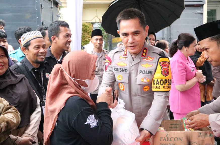 Kepolisian Daerah (Polda) Jambi menggelar bazar Ramadhan Polri Presisi dan Baksos secara serentak