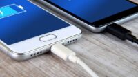 Charger adalah salah satu aksesori penting yang kita gunakan setiap hari untuk mengisi daya perangkat elektronik kita.
