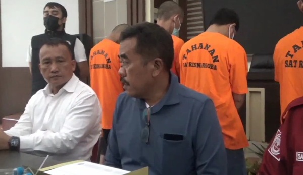Satuan Reserse Narkoba Polres Muaro Jambi menangkap puluhan orang bandar narkoba jenis sabu-sabu.