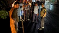Balai Pelaksana Jalan Nasional (BPJN) Provinsi Jambi cek jalan bukit tiung yang ambles. Senin (14/4/2025) Malam.