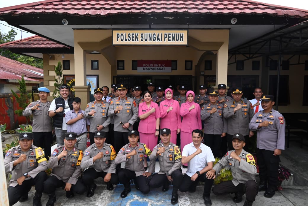 Kapolda Jambi, Irjen Pol Krisno H Siregar melakukan kunjungan kerja ke wilayah hukum Polres Kerinci Kapolda Jambi, Irjen Pol Krisno H Siregar melakukan kunjungan kerja ke wilayah hukum Polres Kerinci