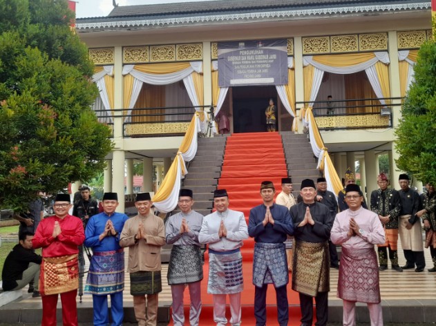 Kapolda Jambi, Irjen Pol Krisno H Siregar hadiri pengukuhan Gubernur dan Wakil Gubernur Jambi sebagai Dewan Pembina dan Pemangku Adat Melayu Jambi