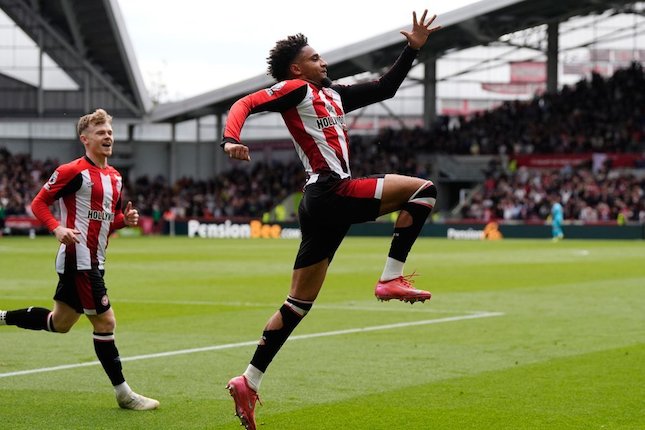 brentford bungkam manchester united