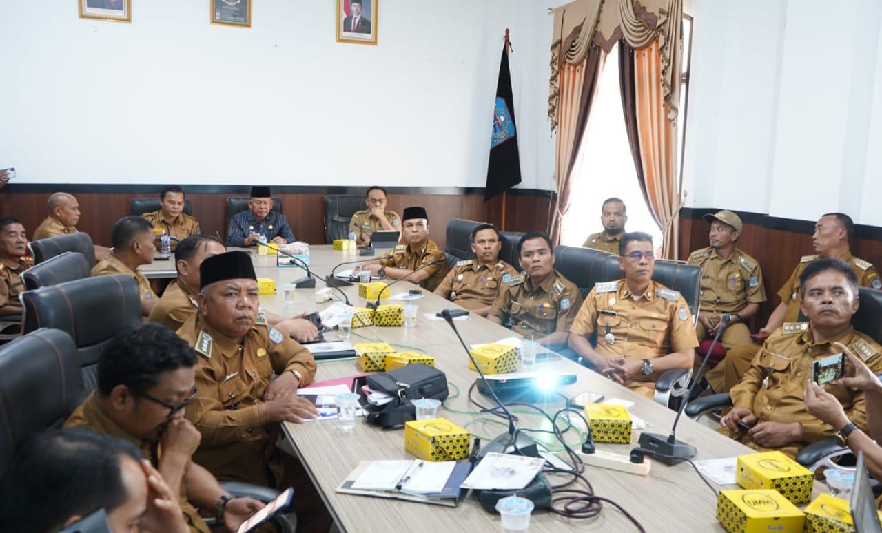 Para Camat, Kades dan Lurah harus cepat menyikapi Instruksi Presiden (Inpres) nomor 09 tahun 2025, tentang Percepatan Pembentukan Koperasi Desa/Kelurahan Merah Putih.