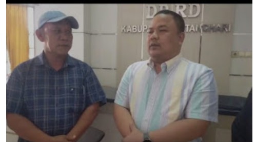 Badan Kehormatan (BK) Dewan Perwakilan Rakyat Daerah (DPRD) Batanghari memanggil Yunnita Asmara dan 3 saksi lainnya terkait dugaan penghinaan yang dilakukan oleh salah satu anggota DPRD bernama Patoni.