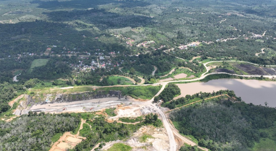 Perkumpulan Hijau (PH) Jambi temukan indikasi kejahatan lingkungan akibat aktivitas industri ekstraktif batu bara yang dilakukan oleh PT Globalindo Alam Lestari (GAL). Perkumpulan Hijau (PH) Jambi temukan indikasi kejahatan lingkungan akibat aktivitas industri ekstraktif batu bara yang dilakukan oleh PT Globalindo Alam Lestari (GAL).