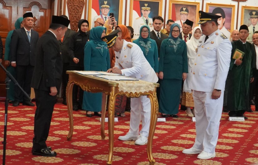 Gubernur Jambi, Al Haris saat Pelantikan Bupati dan Wakil Bupati Bungo Masa Jabatan Tahun 2025-2030.