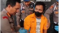 seorang pedagang pempek di jambi nekat menusuk seorang pria hingga tewas serta melukai satu orang lainnya di pasar angso duo jambi.