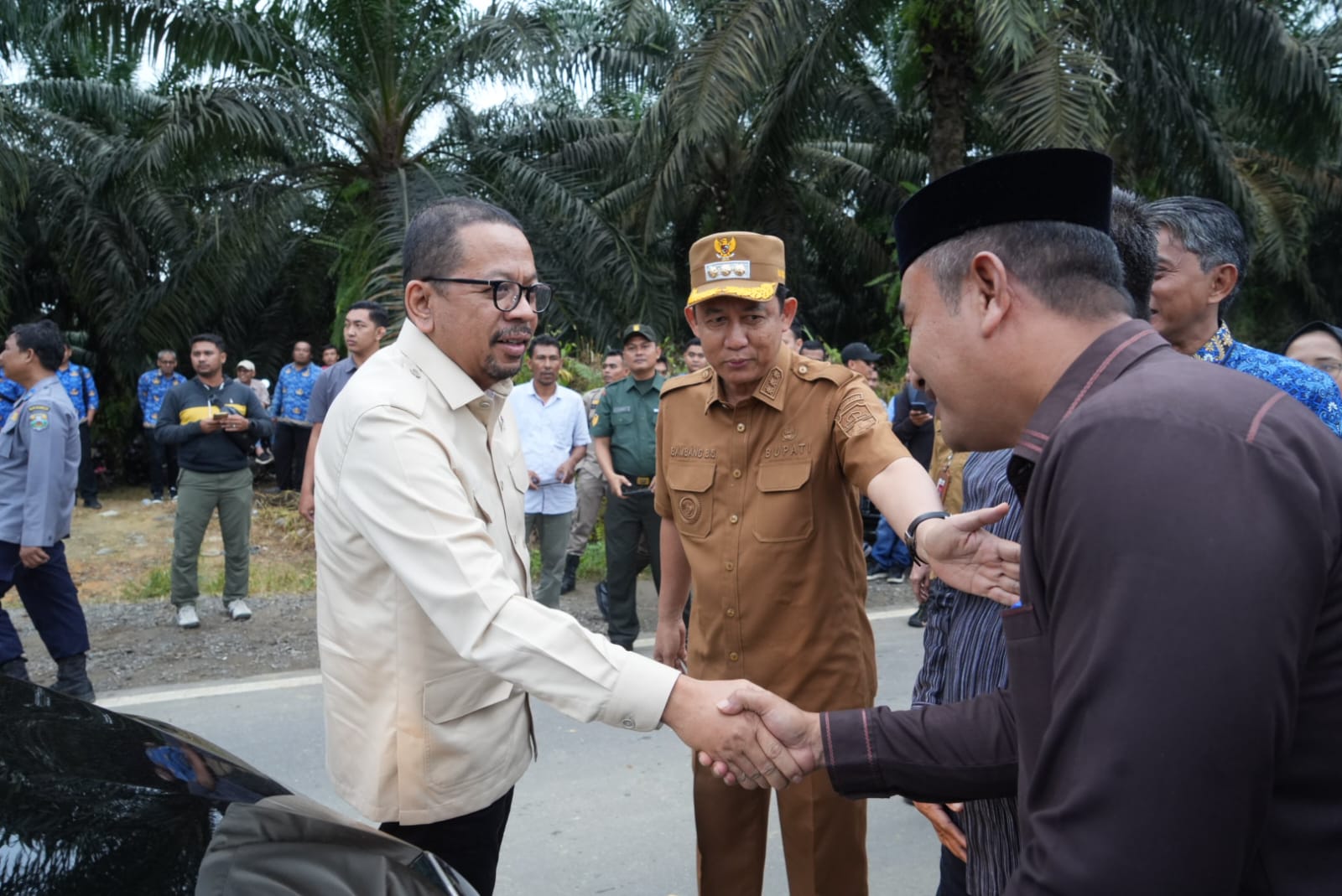 sambut staf khusus
