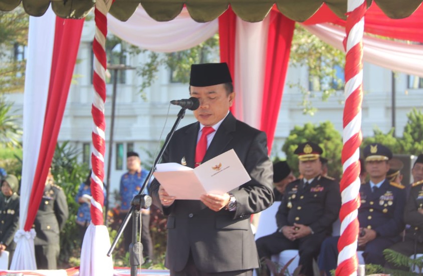 Gubernur Jambi Dr. H. Al Haris, S.Sos., MH menyebutkan bahwa Pancasila sebagai landasan fundamental dalam kehidupan berbangsa dan bernegara. Gubernur Jambi Dr. H. Al Haris, S.Sos., MH menyebutkan bahwa Pancasila sebagai landasan fundamental dalam kehidupan berbangsa dan bernegara.