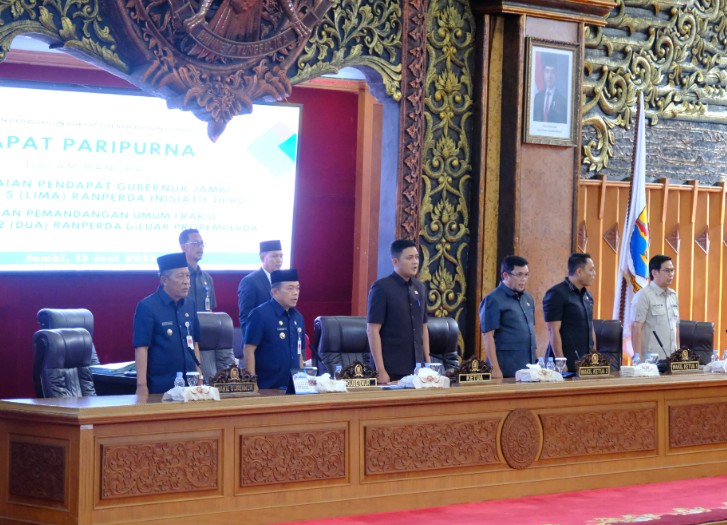 Gubernur Jambi Dr. H. Al Haris, S.Sos. MH, menyampaikan bahwa Pemerintah dan DPRD dapat menyamakan persepsi dan pendapat menuju pembangunan Jambi Mantap.